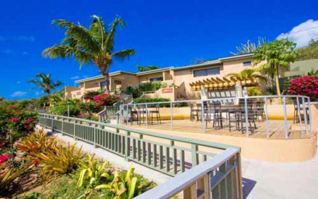 Lindbergh Bay Hotel Altona Exterior photo